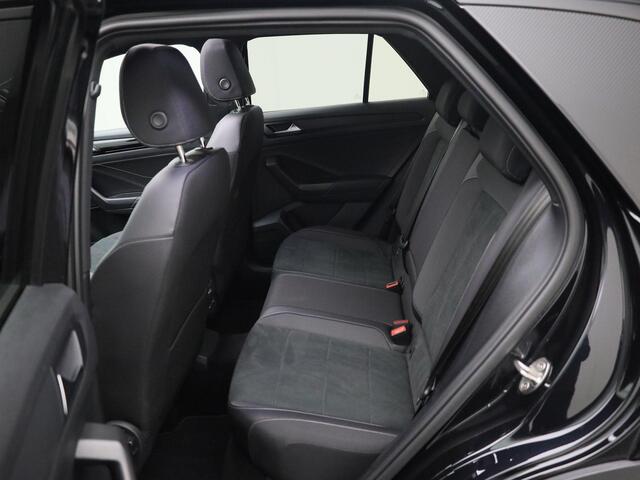 Volkswagen T-Roc 1.5 TSI 150pk DSG R-line Business · Panoramadak · Trekhaak · Camera · BEATS Audio · Apple/Android Car Play · Stoelverwarming · Elektrische kofferbakklep · Dodehoeksensor · Keyless · Massage ·