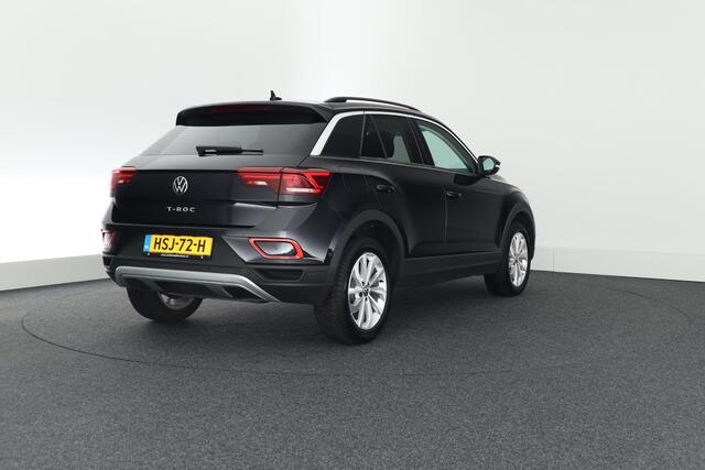 Volkswagen T-Roc 1.5 TSI 150pk DSG Life Edition Stoelverwarming Camera Keyless Led Navigatie
