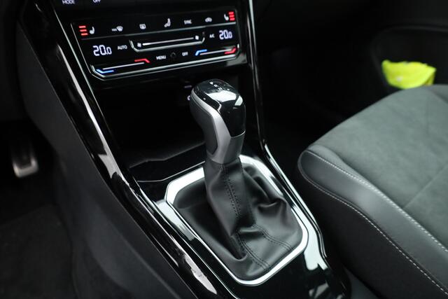 Volkswagen T-Roc 1.5 TSI R-Line DSG | IQ. Light | Afn. Trekhaak | Adapt. Cruise | Camera | Massage | Stoelverw. | CarPlay