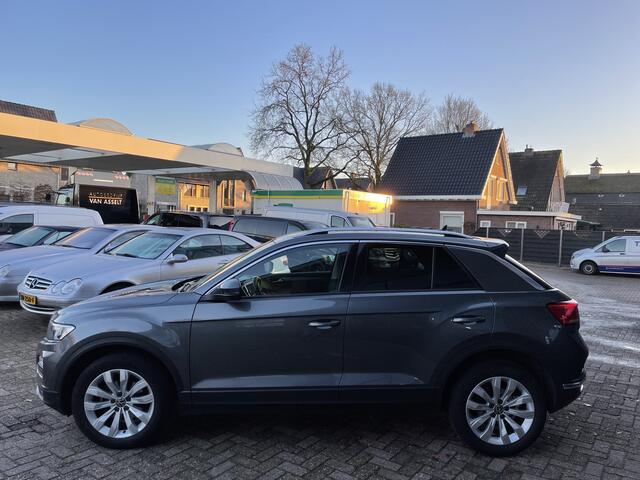 Volkswagen T-Roc 1.0 TSI Style Navi , Clima , Camera