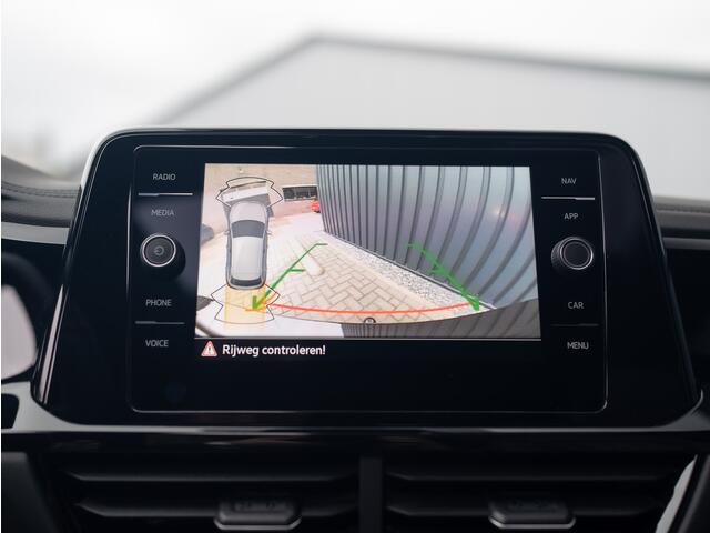 Volkswagen T-Roc 1.5 TSI R-Line | Panodak | Keyless | Side Assist | Elk. A-klep | IQ Light | Camera | Prijs Rijklaar!!