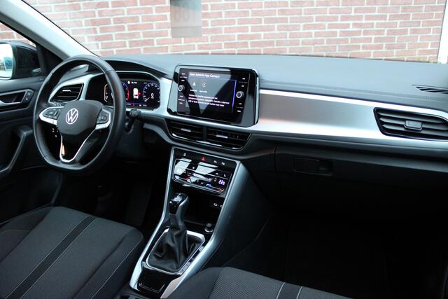 Volkswagen T-Roc 1.5 TSI 150PK DSG Style |I.Q. LIGHTS|ACC|KEYLESS|CARPLAY|