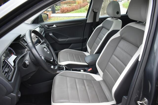 Volkswagen T-Roc 1.5 TSI Sport LEER, PANO, ACC SLÉCHTS 45DKM!