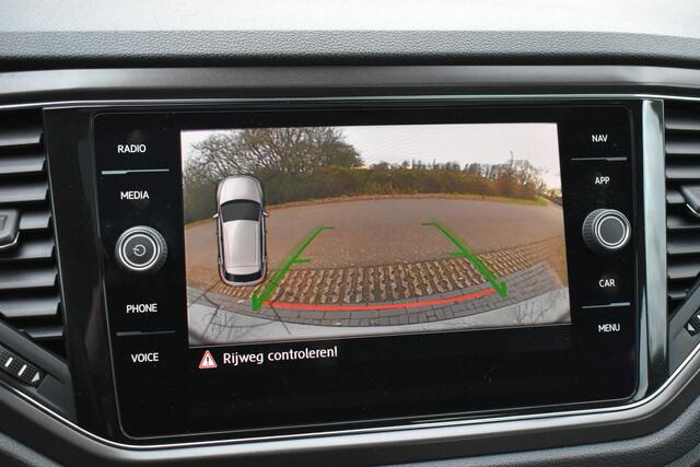 Volkswagen T-Roc 1.5 TSI Sport LEER, PANO, ACC SLÉCHTS 45DKM!