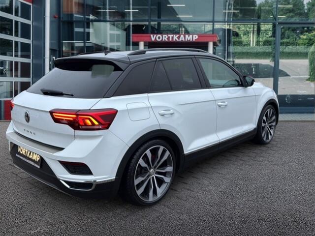 Volkswagen T-Roc 1.5 TSI SPORT PANO/CAMERA/ACC/STOELVERW./NAVI