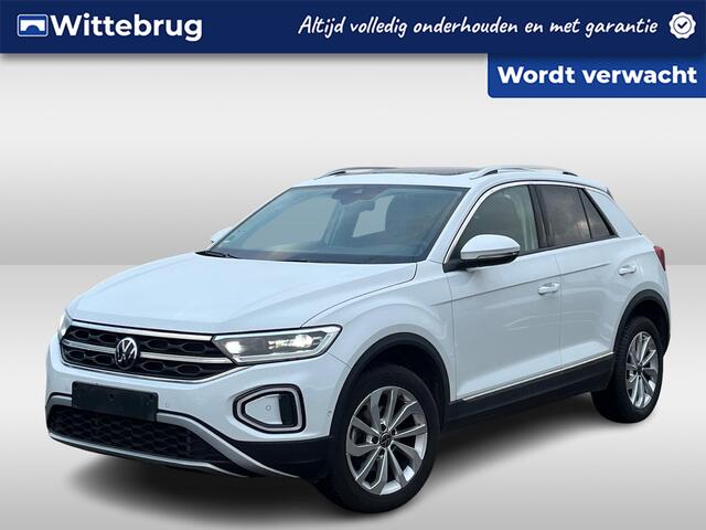 Volkswagen T-Roc 1.5 TSI 150PK DSG Style / Panorama dak / IQ Led / Virtual cockpit pro / App-connect / Stoelverwarming voorzijde / 17'' LMV