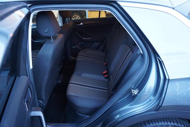 Volkswagen T-Roc 1.5 TSI Style Trekhaak | Camera | Stoelverw. *All in prijs*