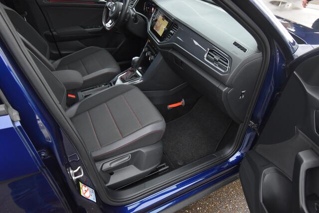 Volkswagen T-Roc 1.5 TSI Sport Business R , A UITRIJ CAM , LMV18 , PANO DAK , LED KOPL , CLIMATR ,