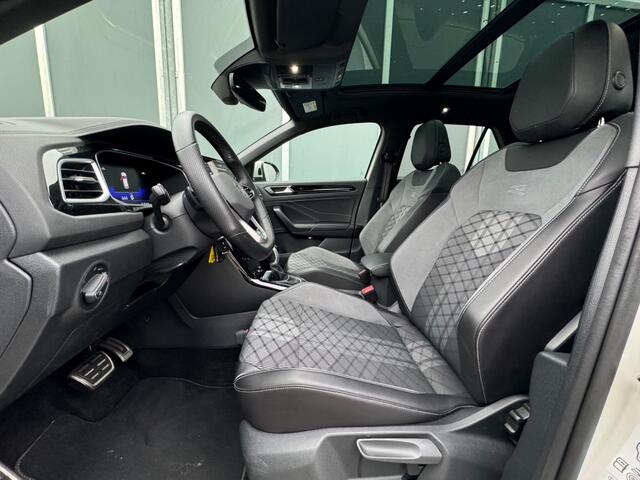 Volkswagen T-Roc 1.5TSI 150pk DSG R-Line Business+ | Pano | Trekhaak