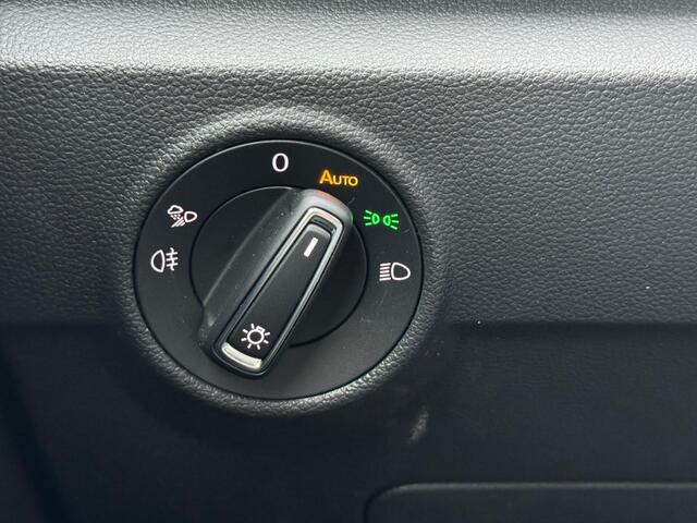 Volkswagen T-Roc 1.5TSI 150pk DSG R-Line Business+ | Pano | Trekhaak