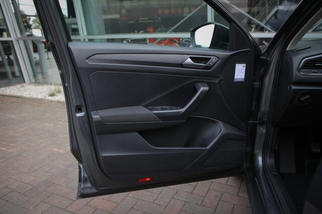 Volkswagen T-Roc 1.0 TSI Sport | Pano |