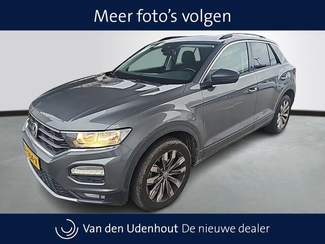 Volkswagen T-Roc 1.0 TSI Style Executive | Navi | Privacy Glass | 17" velgen | Trekhaak |