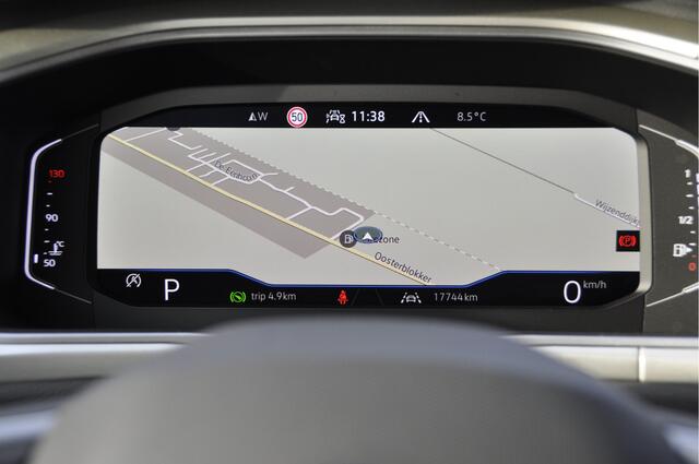 Volkswagen T-Roc 1.5 TSI DSG Life ACC LED NAVI DAB