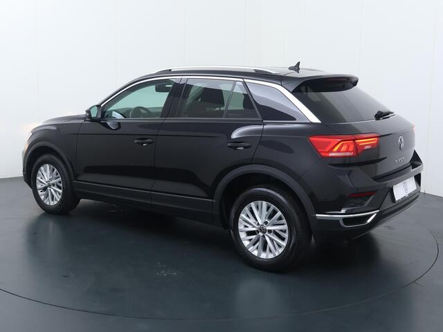 Volkswagen T-Roc 1.0 TSI Style | 110 PK | Climate control | Parkeersensoren | Adaptive cruise control |