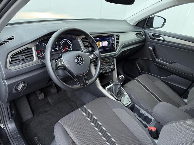 Volkswagen T-Roc 1.0 TSI Style | 110 PK | Climate control | Parkeersensoren | Adaptive cruise control |