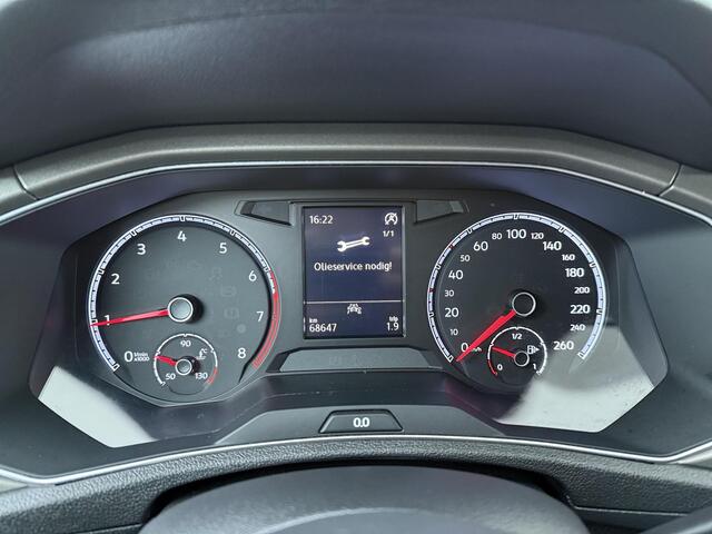 Volkswagen T-Roc 1.0 TSI Style | 110 PK | Climate control | Parkeersensoren | Adaptive cruise control |