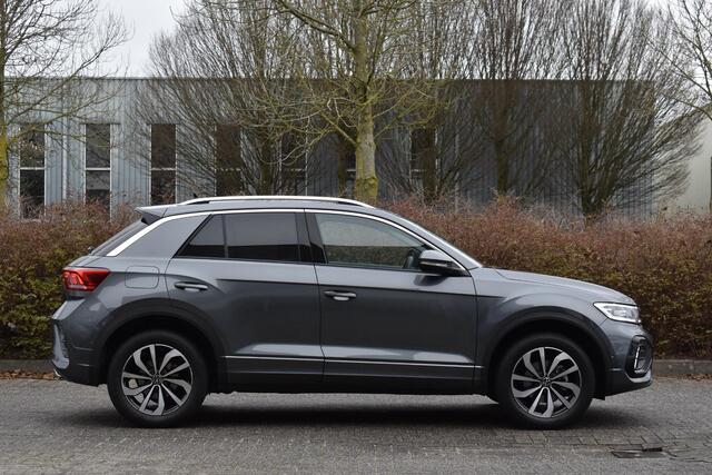 Volkswagen T-Roc 1.5 TSI R-Line Edition Lane ACC IQ Light Camera Keyless Trekhaak