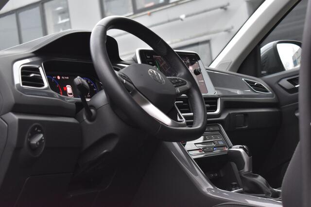 Volkswagen T-Roc 1.5 TSI R-Line Edition Lane ACC IQ Light Camera Keyless Trekhaak
