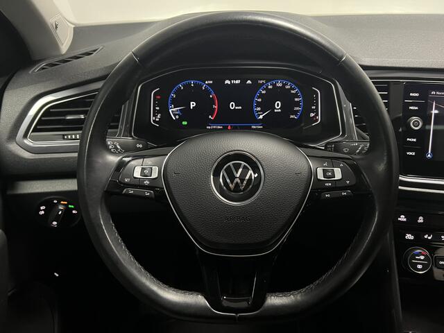 Volkswagen T-Roc 1.5 TSI Sport | NAVI | PAMORAMADAK | TREKHAAK | KEYLESS | ACC |