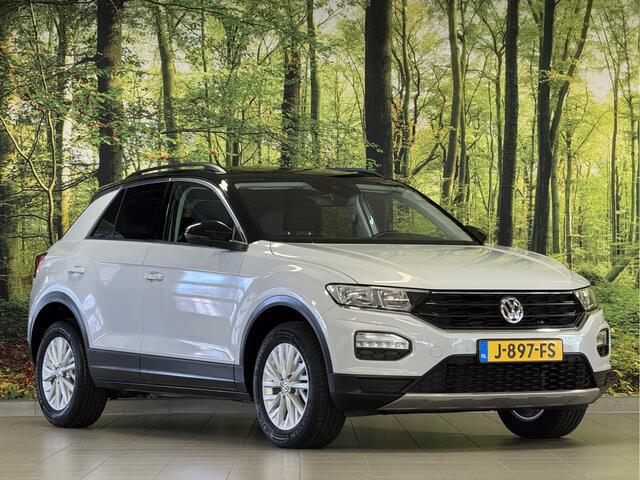 Volkswagen T-Roc 1.5 TSI Sport | Navigatie | Camera | Adaptieve Cruise Control | Lane Assist | Trekhaak | Parkeersensoren | Front Assist | Airconditioning | Elektrische Ramen |