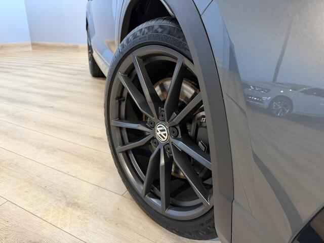 Volkswagen T-Roc 2.0 TSI 4Motion R Akra Panorama | Akrapovic | Virtual | Adaptive Cruise | Camera | Apple Carplay | Isofix