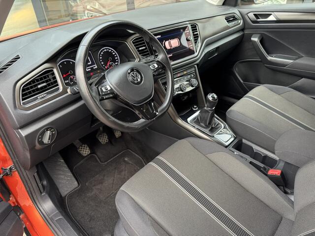 Volkswagen T-Roc 1.0 TSI Sport *Navigatie*Stoelverwarming*