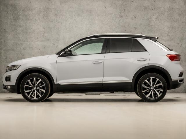 Volkswagen T-Roc 1.0 TSI Sportline (ZWART DAK, LED KOPLAMPEN, APPLE CARPLAY, ADAPTIVE CRUISECONTROL, STOELVERWARMING, CLIMATE CONTROL, GETINT GLAS, SPORTSTOELEN, NIEUWSTAAT)