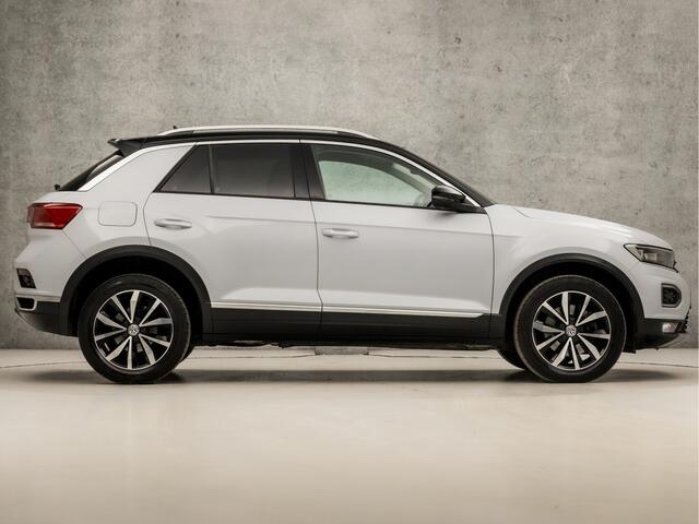 Volkswagen T-Roc 1.0 TSI Sportline (ZWART DAK, LED KOPLAMPEN, APPLE CARPLAY, ADAPTIVE CRUISECONTROL, STOELVERWARMING, CLIMATE CONTROL, GETINT GLAS, SPORTSTOELEN, NIEUWSTAAT)