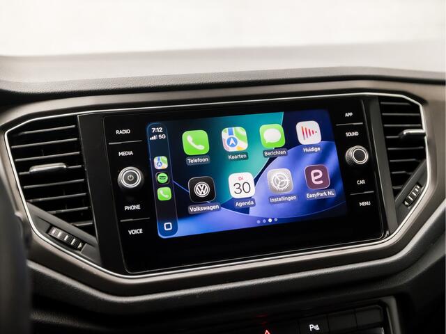 Volkswagen T-Roc 1.0 TSI Sportline (ZWART DAK, LED KOPLAMPEN, APPLE CARPLAY, ADAPTIVE CRUISECONTROL, STOELVERWARMING, CLIMATE CONTROL, GETINT GLAS, SPORTSTOELEN, NIEUWSTAAT)