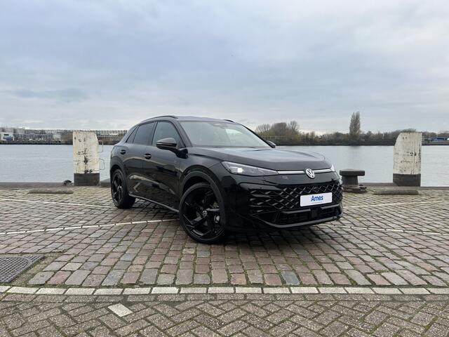 Volkswagen T-Roc 1.5 eTsi R-Line First Edition | Velgen 'Calgary', 20 inch | Achterklep elektrisch bedienbaar | Black Style Pakket