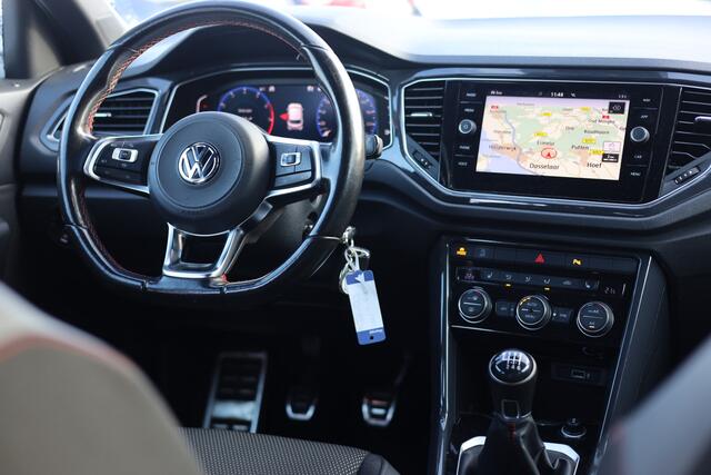 Volkswagen T-Roc 1.5 TSI SPORT R-LINE | NAVI | CARPLAY | CAMERA