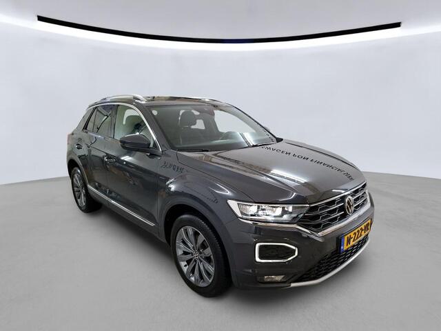 Volkswagen T-Roc 1.5 TSI 150pk Sport Multimedia Panoramadak / Airco (Clima) / Parkeersensoren / App-connect / Winterpakket