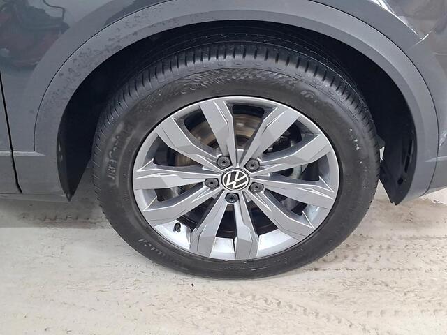 Volkswagen T-Roc 1.5 TSI 150pk Sport Multimedia Panoramadak / Airco (Clima) / Parkeersensoren / App-connect / Winterpakket