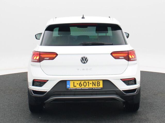 Volkswagen T-Roc 1.5 TSi 150 Pk Automaat Sport | Virtual Cockpit | Adaptive Cruise | Achtreruitrijcamera | Stoel- & Stuurverwarming | CarPlay | 18 Inch | 62.032 Km