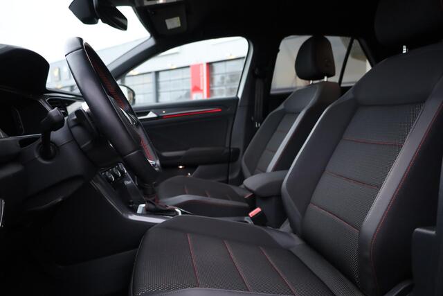 Volkswagen T-Roc 1.5 TSI Sport Business R NL auto nieuw door ons geleverd elektrische achterklep digital cockpit pro navigatie 19" LMV Suzuka achteruitrijcamera privacy glas R Line