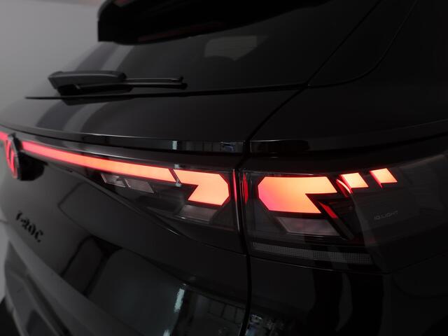 Volkswagen T-Roc R-Line First Edition 1.5 eTSI 110 kW / 150 PK SUV