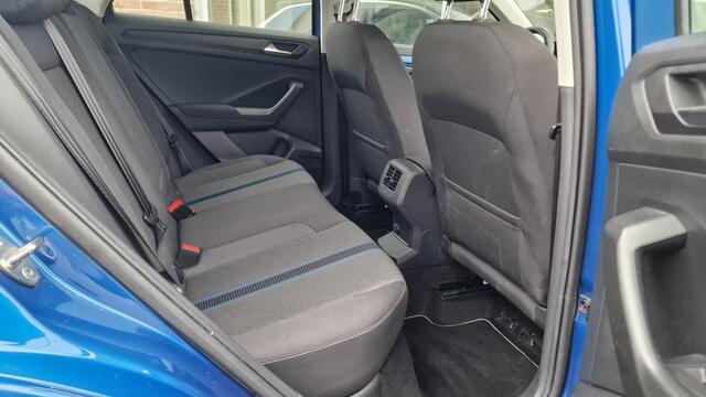 Volkswagen T-Roc 1.0 TSI Style, Beats, Stoelverwarming, NL Auto!