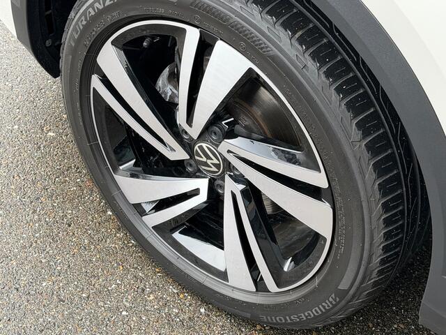 Volkswagen T-Roc 1.5 TSI 150pk DSG R-Line | Camera | Keyless | Elek. Achterklep | Dode hoek | Rijklaar incl. 1 jaar Bovag garantie