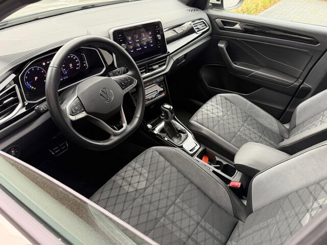 Volkswagen T-Roc 1.5 TSI 150pk DSG R-Line | Camera | Keyless | Elek. Achterklep | Dode hoek | Rijklaar incl. 1 jaar Bovag garantie