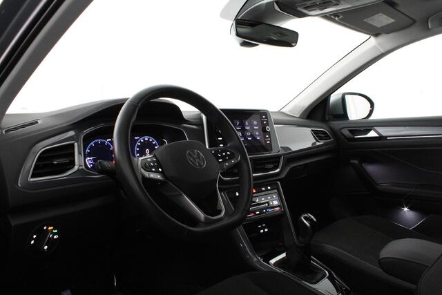 Volkswagen T-Roc 1.0 TSI Style > 116pk/Pano.schuifdak/Camera/Stoelverwarming/IQ.Led/Pyrite Silver