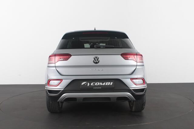 Volkswagen T-Roc 1.0 TSI Style > 116pk/Pano.schuifdak/Camera/Stoelverwarming/IQ.Led/Pyrite Silver