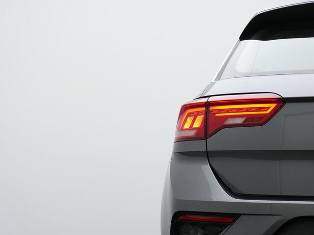 Volkswagen T-Roc 1.0 TSI 115 pk Style | Stoelverwarming | Adaptive Cruise | Navigatie | Parkeersensoren voor/achter | Carplay
