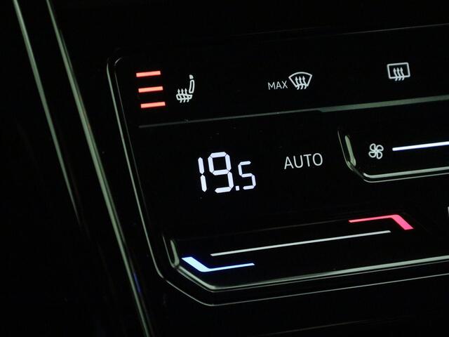 Volkswagen T-Roc 1.5TSI/150PK R Line Black Style DSG · Navigatie · Camera + parkeersensoren · Massage functie · Garantie t/m 13-06-2027