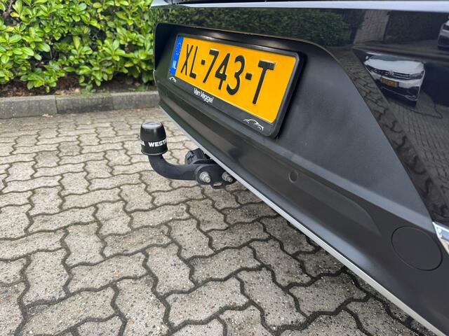 Volkswagen T-Roc 1.5 TSI Style virtual cockpit, navi, cruise, trekhaak