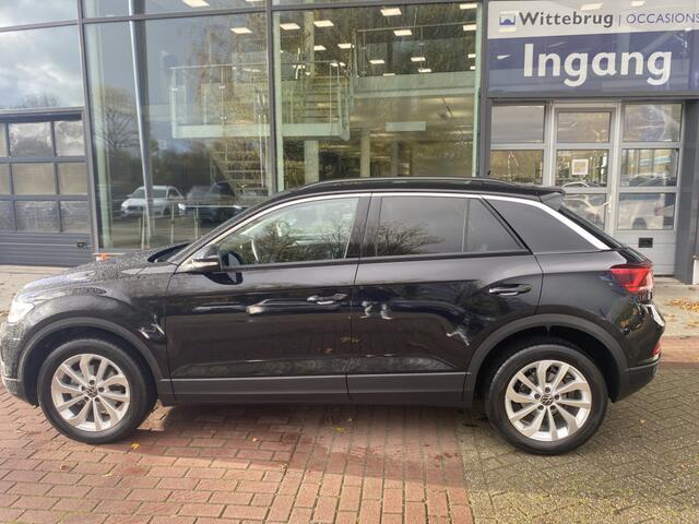Volkswagen T-Roc 1.0 TSI Life Edition / Virtual cockpit / Full Led / 17 Inch / Keyless / Adaptive cruise / Getint glas