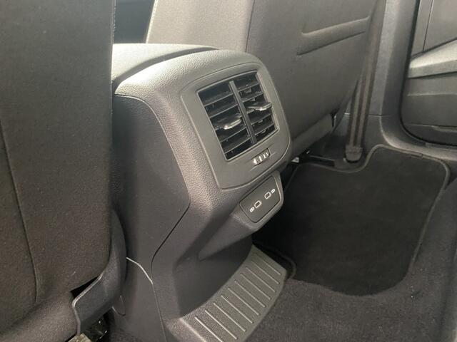 Volkswagen T-Roc 1.0 TSI Life Edition / Virtual cockpit / Full Led / 17 Inch / Keyless / Adaptive cruise / Getint glas