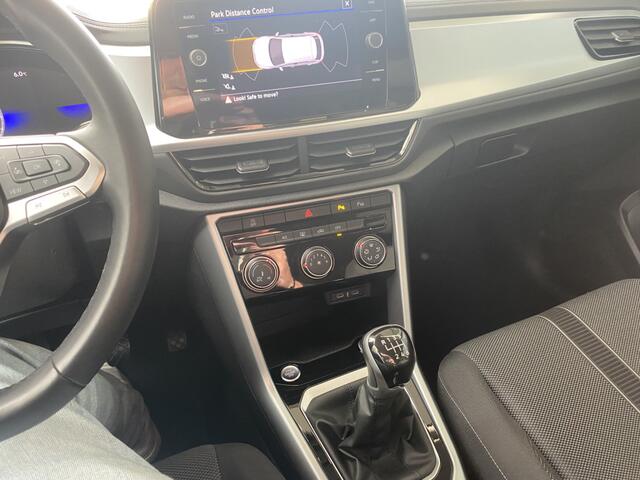 Volkswagen T-Roc 1.0 TSI Life Edition / Virtual cockpit / Full Led / 17 Inch / Keyless / Adaptive cruise / Getint glas