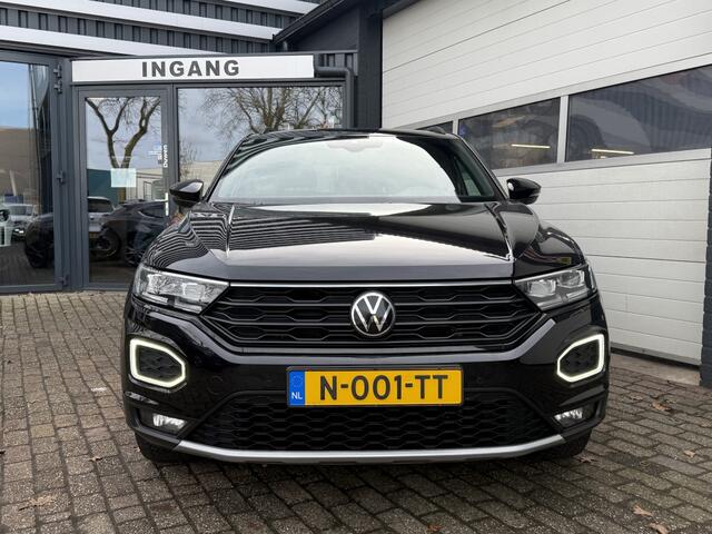 Volkswagen T-Roc 1.5 TSI Sport black style