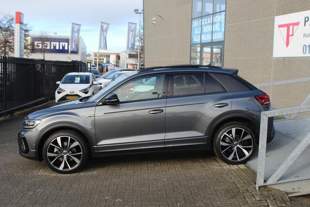 Volkswagen T-Roc 1.5 TSI 3x R-Line Automaat/Panoramadak/Trekhaak afneembaar/Navigatie/Virtual cockpit/Adaptive cruise control/Achteruitrijcamera/Parkeersensoren rondom/Apple carplay/Stoelverwarming/Keyless/Climate control/IQ light/DAB/Draadloze telefoonlader