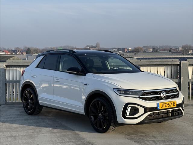 Volkswagen T-Roc 1.5 TSI R-Line | Black Style | Pano | IQ Light | Trekhaak